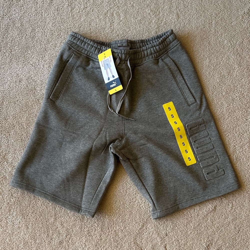 PUMA Men's Embossed Logo Fleece Short, Gray, Small and Medium